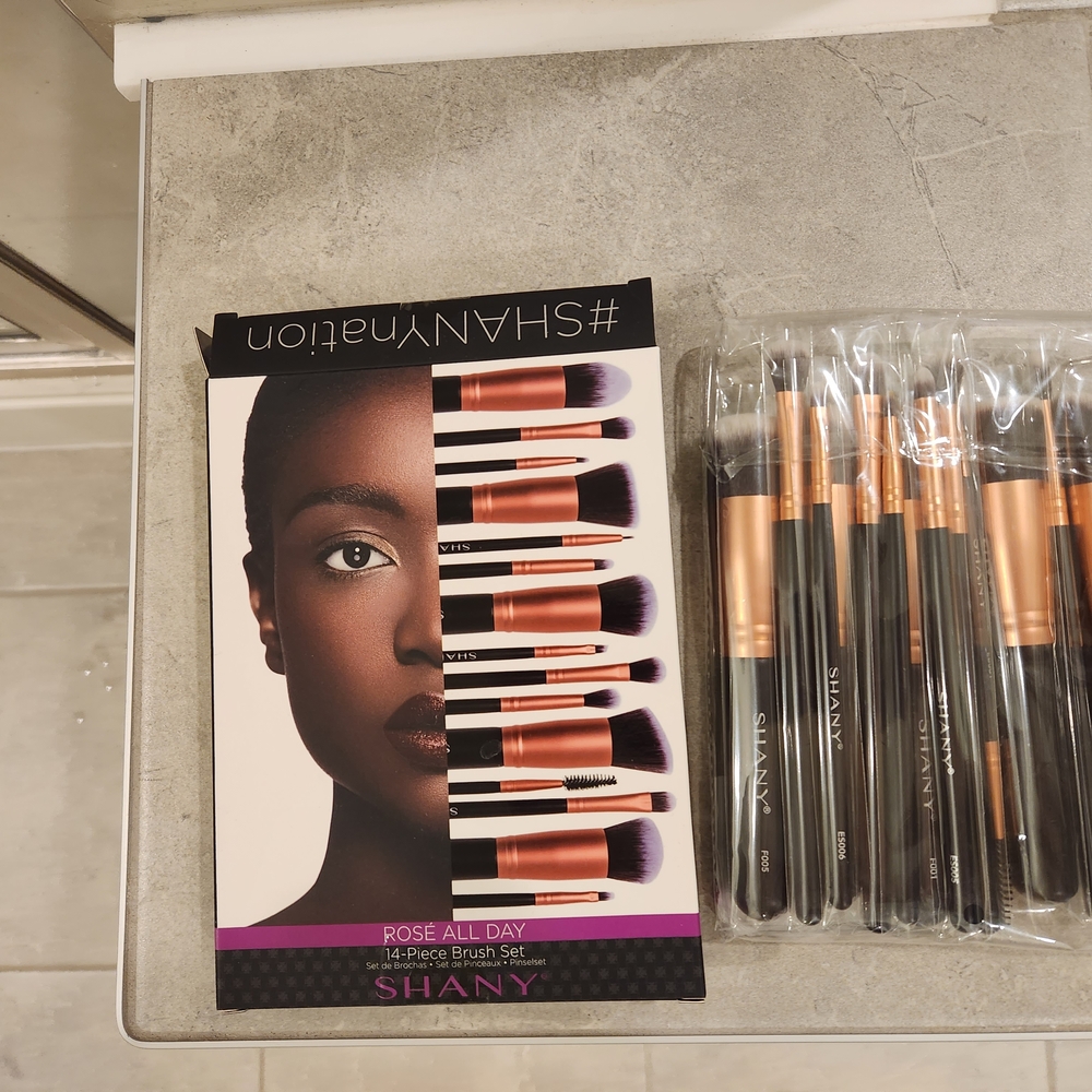 SHAN Rose All Day 14-Piece Brush Set - Copper and Black